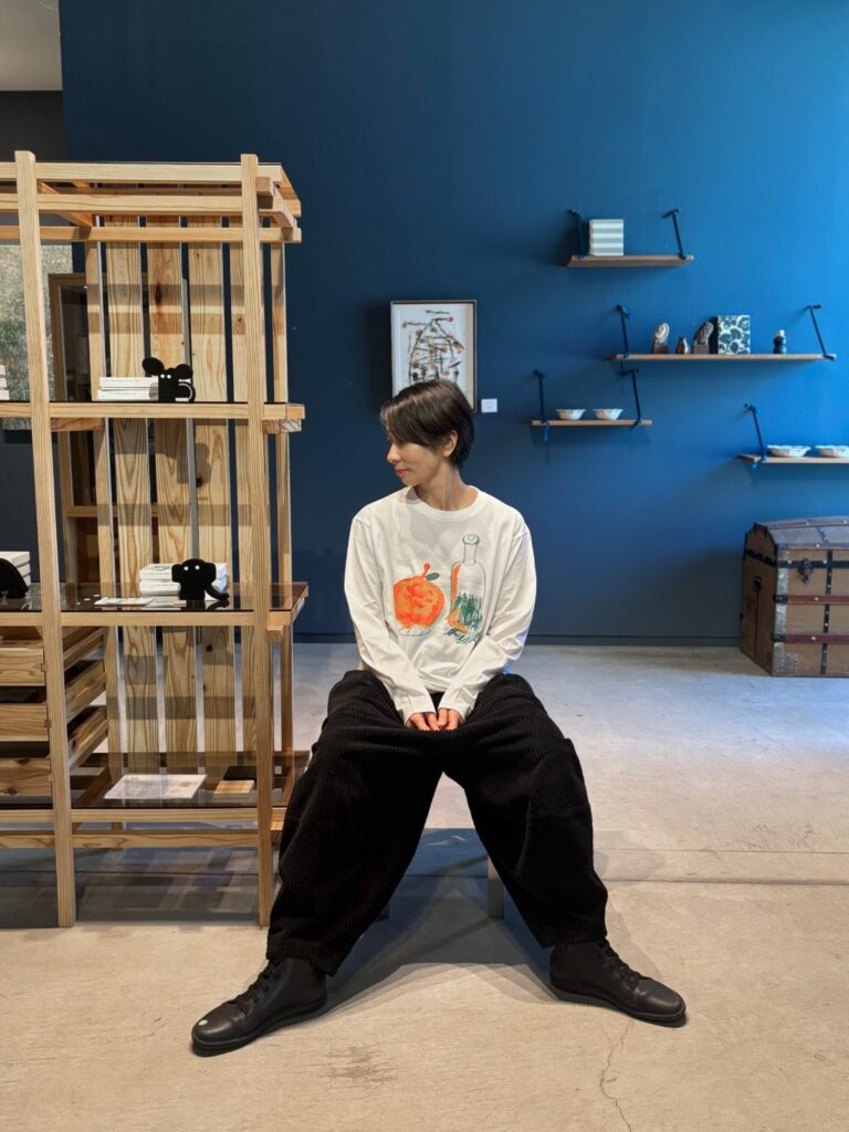A Table, Someday（いつかのテーブル）のロングTシャツ / A Table, Someday long T-shirt